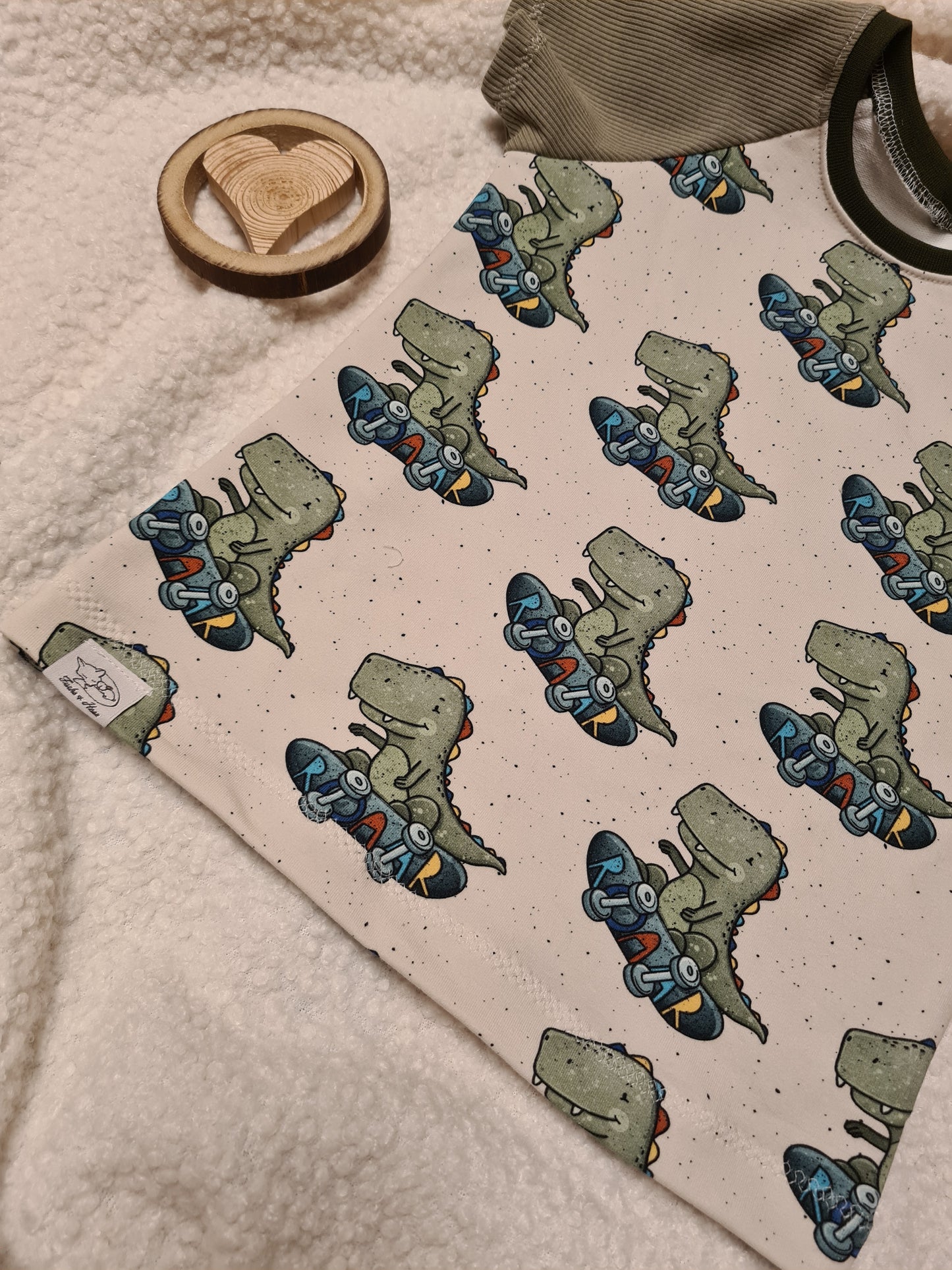 T-Shirt Skater Dino Gr. 92
